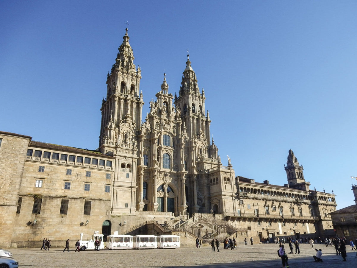 The Camino del Norte and Camino Primitivo To Santiago de Compostela and Finisterre from Irun or Oviedo (ENG) - verslanature.fr